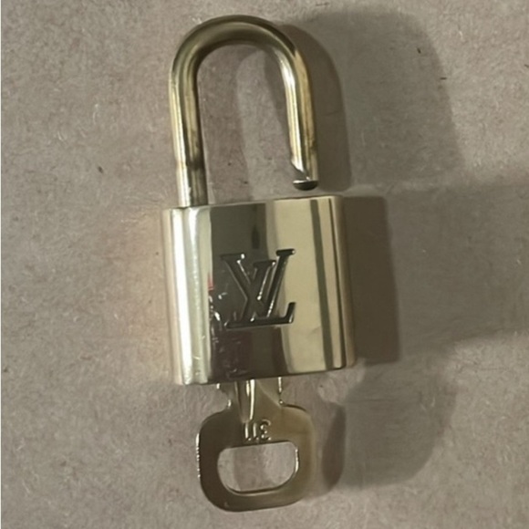 LV Lock and Key Set #311 - Picture 2 of 7